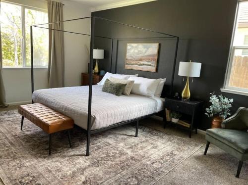 West Sacramento House | Gorgeous Pet and Family friendly Long stays