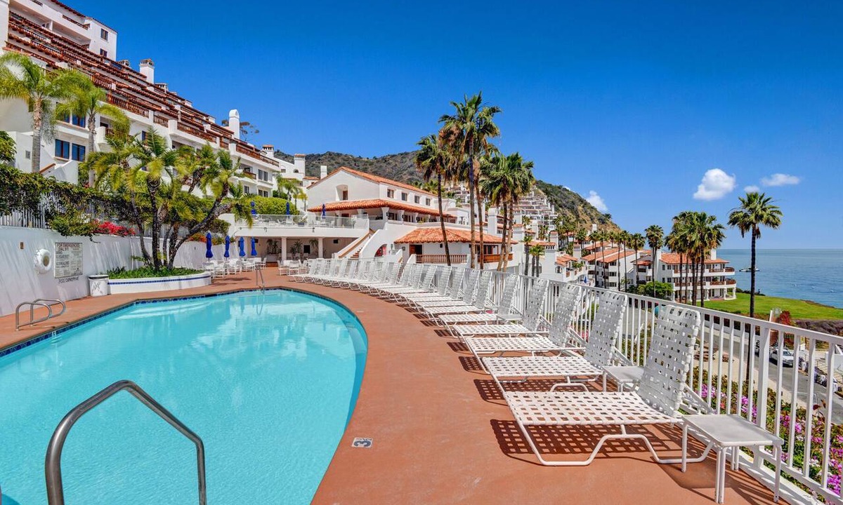 Avalon Condo | H178: 2Bd Villa, Full Ocean Views, Golf Cart, 1 step