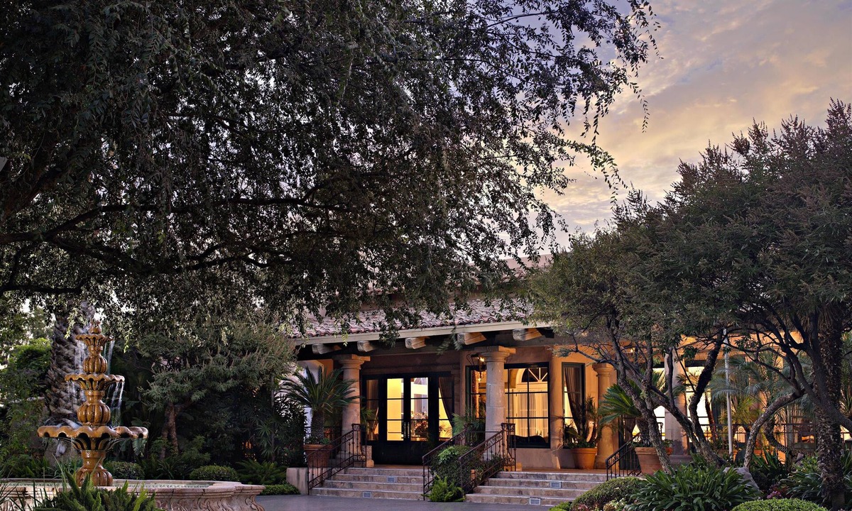 Coalinga Hotel | Harris Ranch Resort