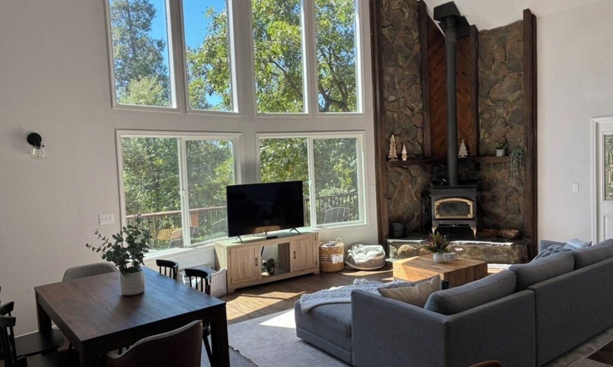 Sonora House | Hawk House Hideaway - Dogs Welcome & Baby Gear Included