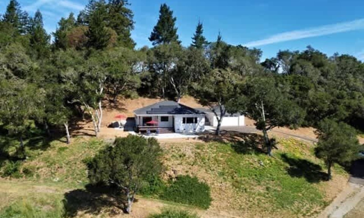 Aptos Hills-Larkin Valley House | Hillside Haven - An Aptos Retreat