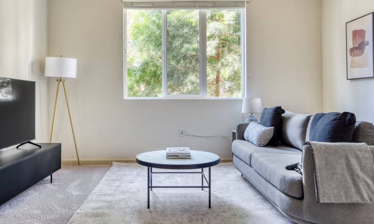 North San Jose Apartment | Hip North San Jose 1BR w/ Gym, Lounge & Pool, nr Cisco, by Blueground