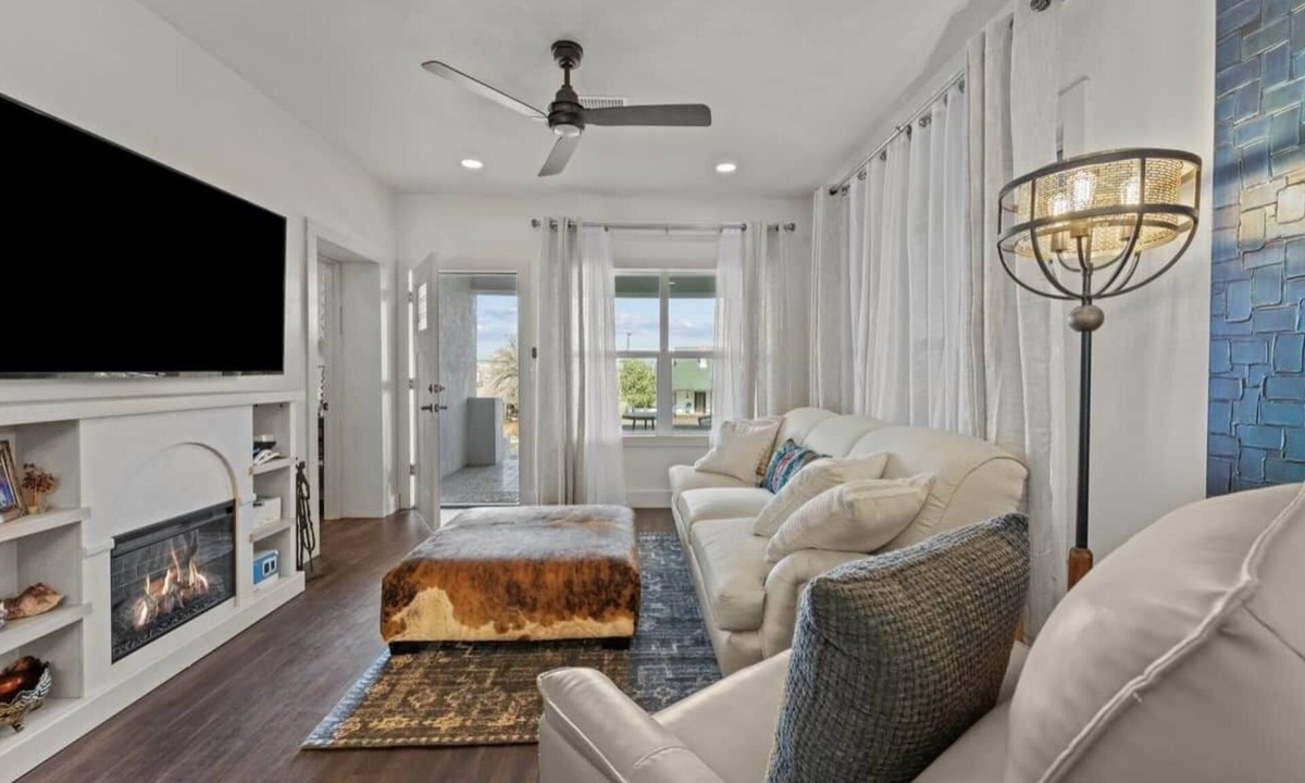 Collins House | Historic Charm, modern luxury,walk to downtown