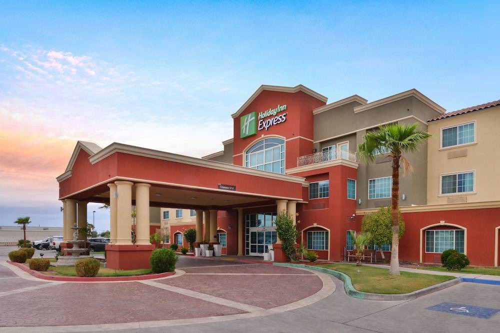 El Centro Hotel | Holiday Inn Express Hotel & Suites El Centro