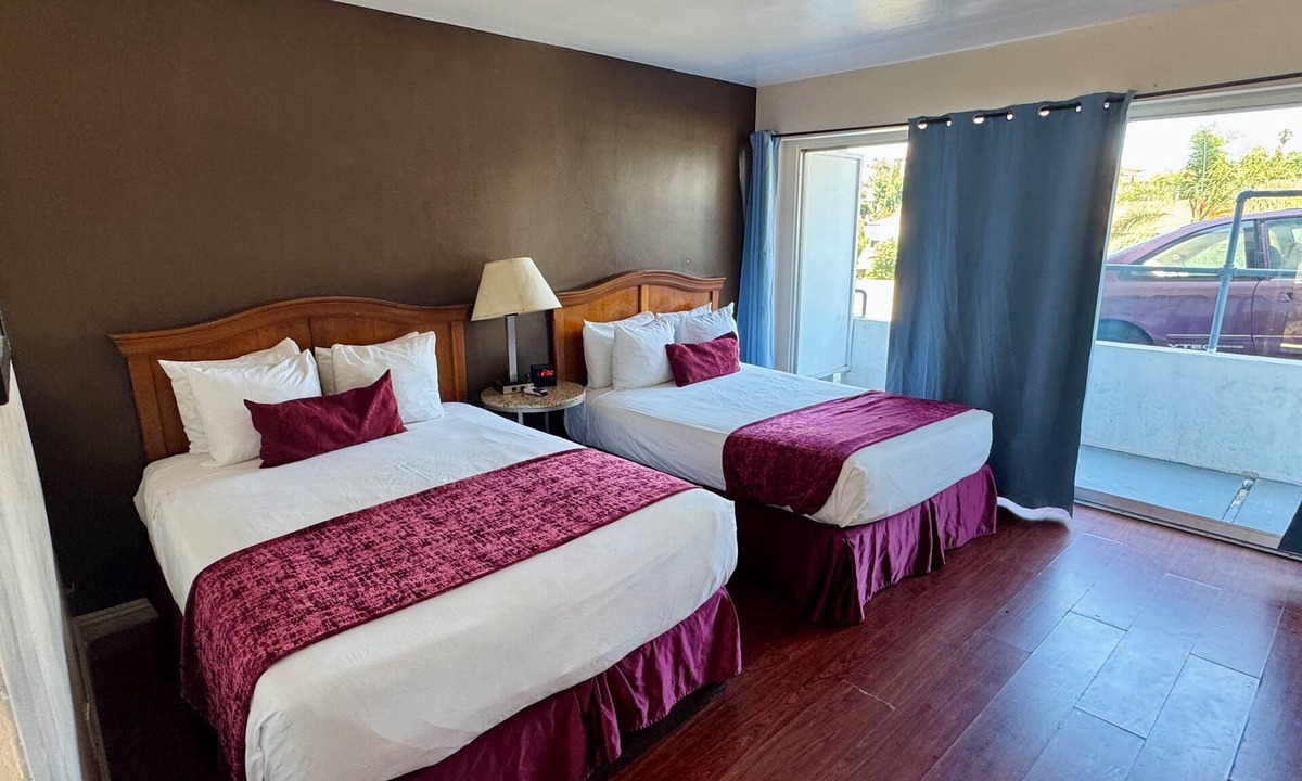Westlake Hotel | Holiday Lodge