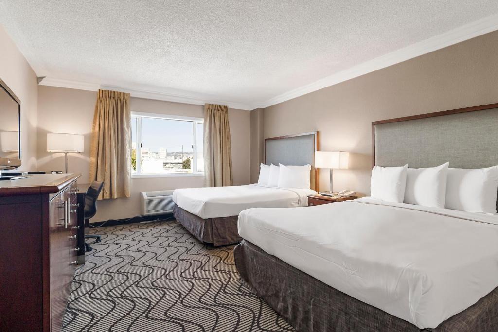 Produce and Waterfront Hotel | Jack London Inn
