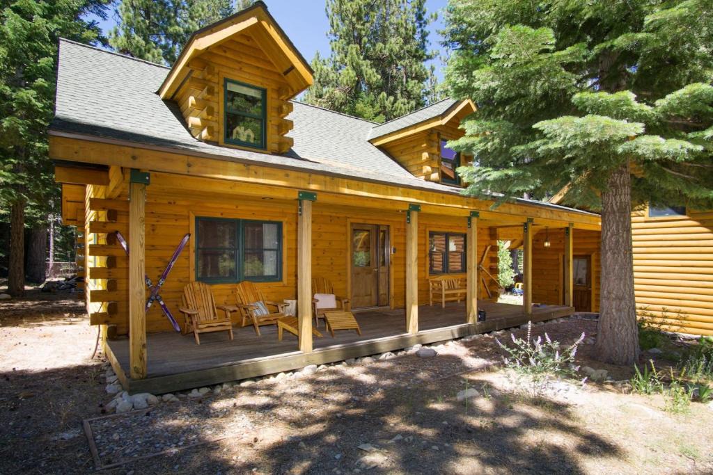 North Upper Truckee House | Kiowa Log Cabin home