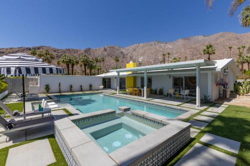Vista Las Palmas House | La Joya Moderna