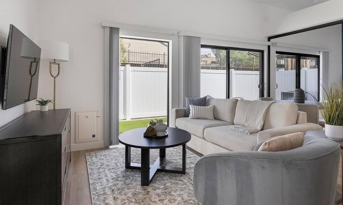 North Mountain Apartment | Landing | Amazing 1BD, Gym, Game Room