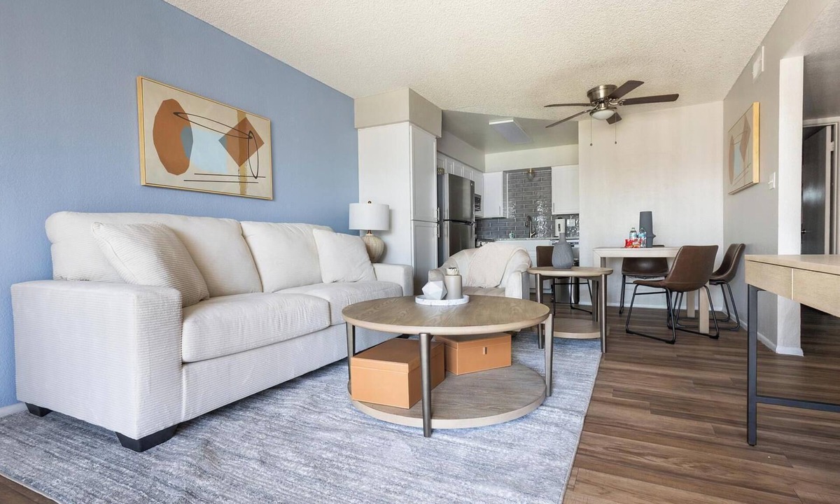 Maryvale Apartment | Landing | Chic 2BD in Maryvale Village