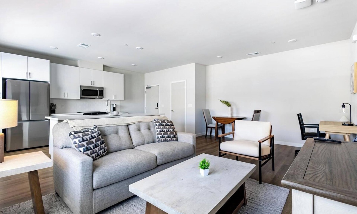 Santa Rosa Apartment | Landing | Spectacular 1BD, Clubhouse, Courtyard