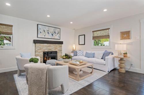 West Mesa Villa | Las Brisas - Ocean Breezes on the Mesa!