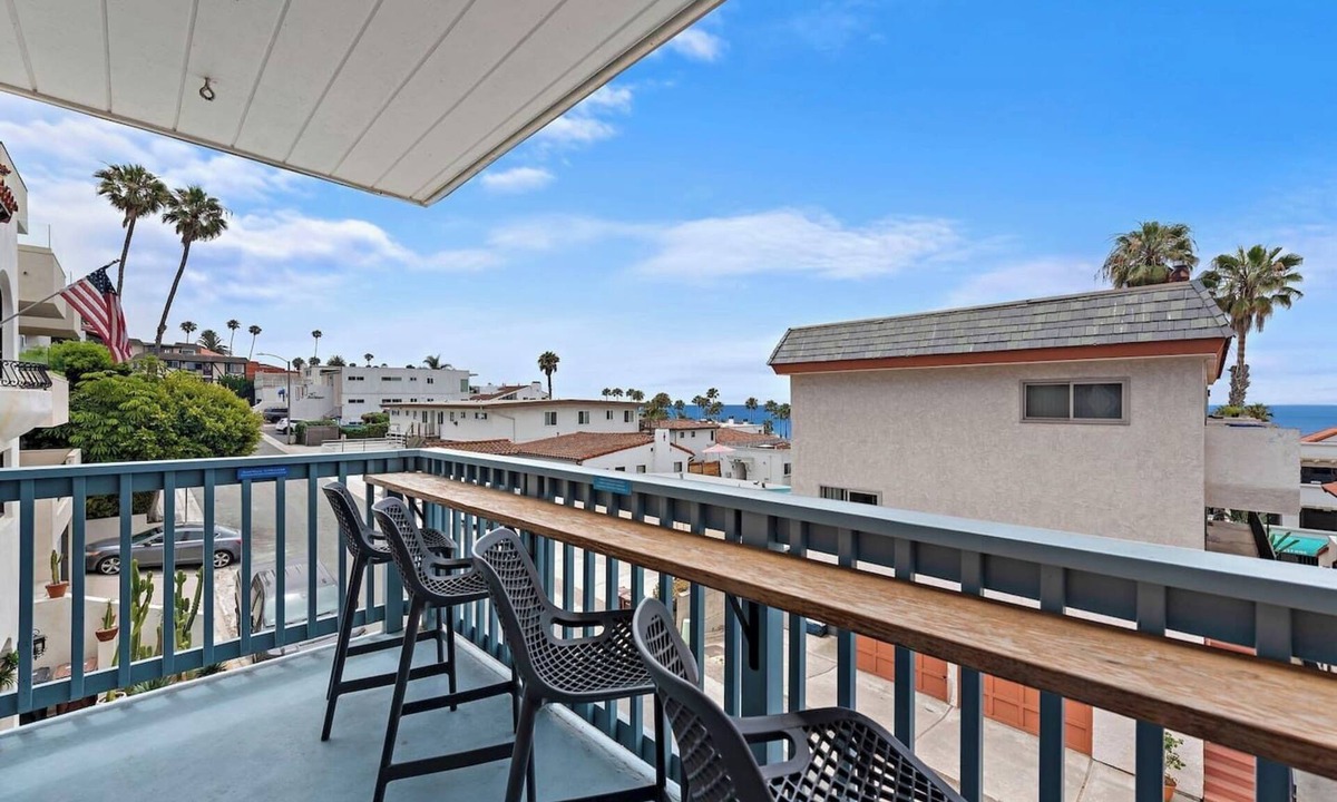San Clemente Apartment | Lux Oceanview SemiADA Condo with Bikes and Pets OK