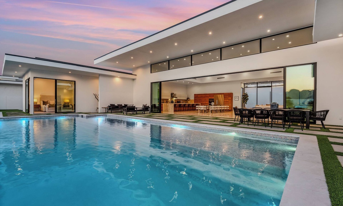 Indio Villa | Luxe Pool + Hot Tub + Sunken Fire Pit Near La Quinta + Golf | Bravo
