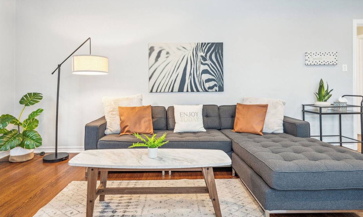 Burlingame Terrace Apartment | LuxoStays l! ! Lovely 2BR #SFO #Train #Laundry