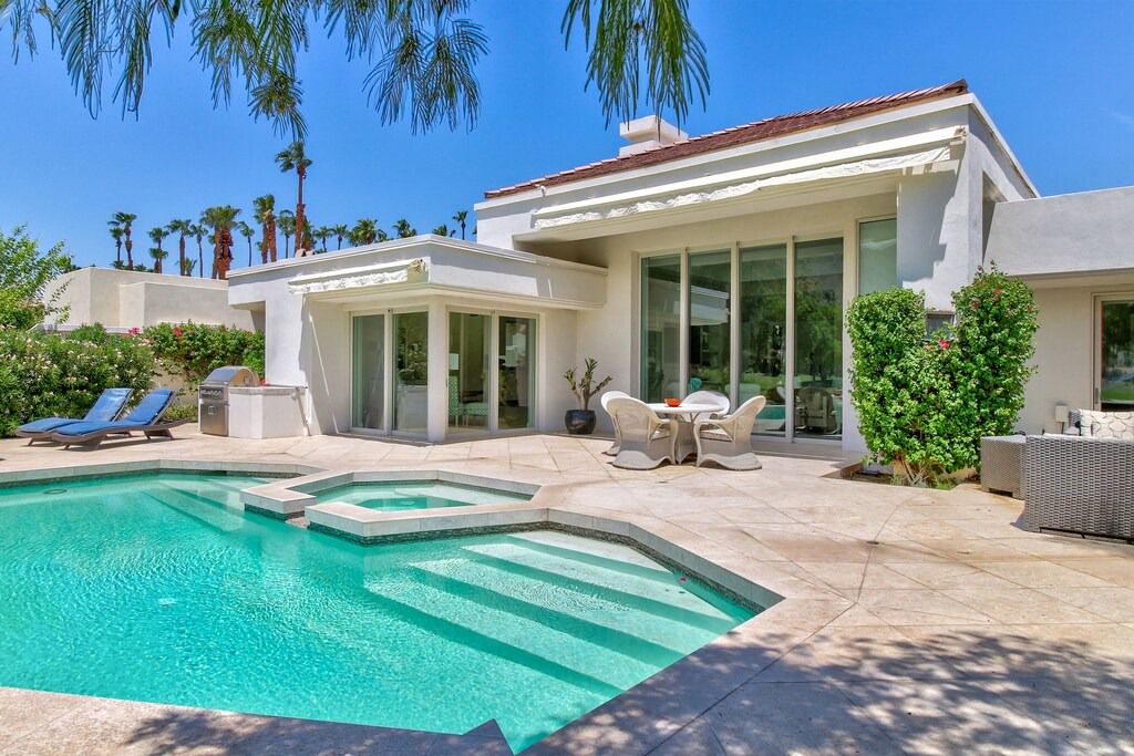 La Quinta House | Luxurious Home on Golf Course w/ a Private Pool, Spa, & Views - 3BR - #222588