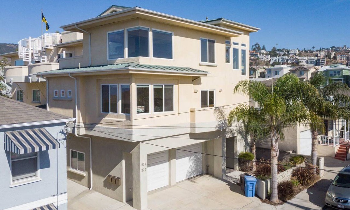 Downtown Condo | Luxury Downtown Ocean View Condo. Steps to the Sand!