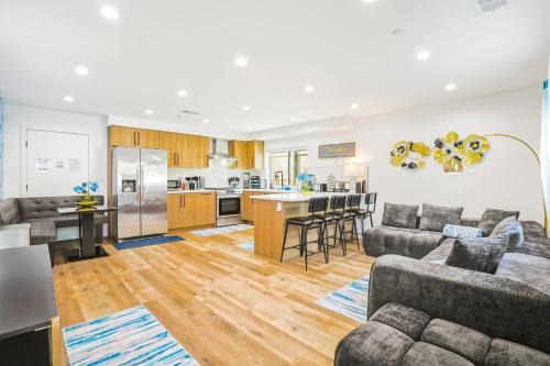 North Hollywood House | M. 3BR Home: Yard+Parking-Universal 15m, FIFA SoFi