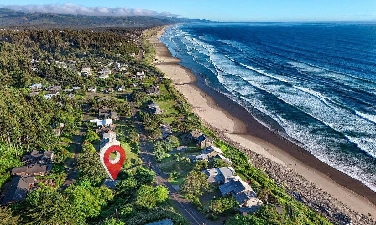 Neahkahnie Beach Cabin | Manzanita Oceanview Retreat | Pet Friendly Stay