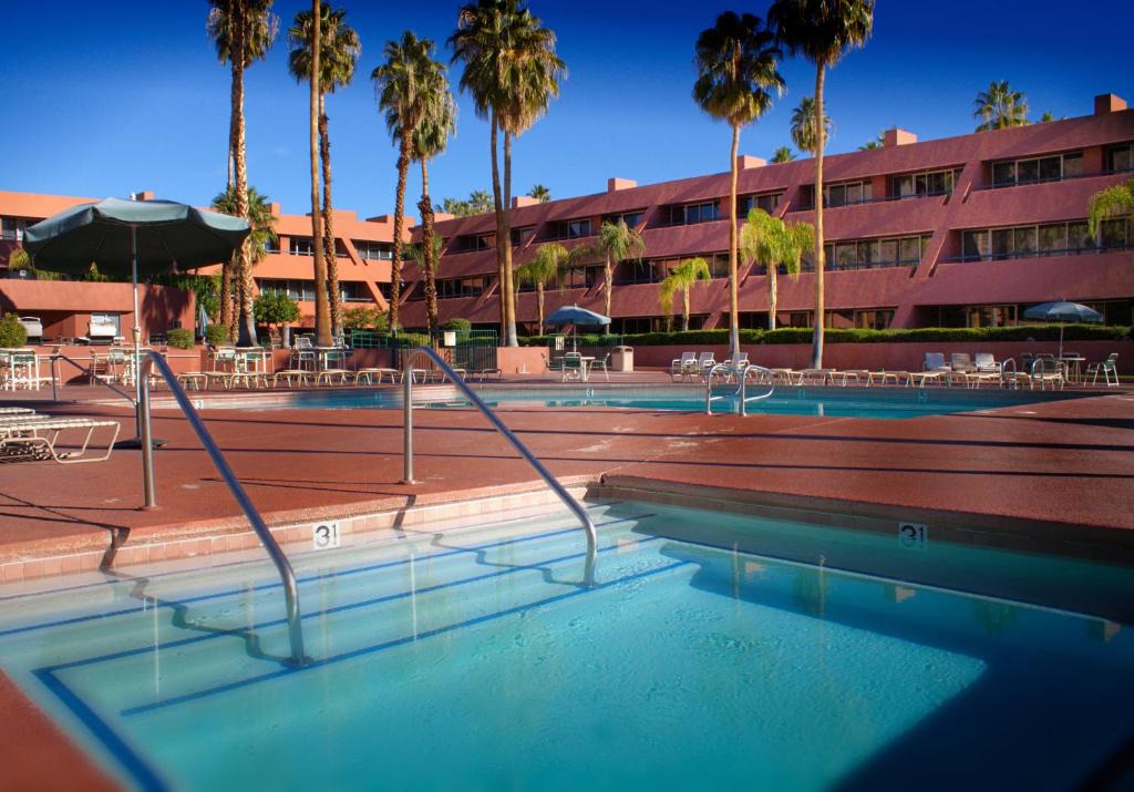Downtown Palm Springs Resort | Marquis Villas Resort