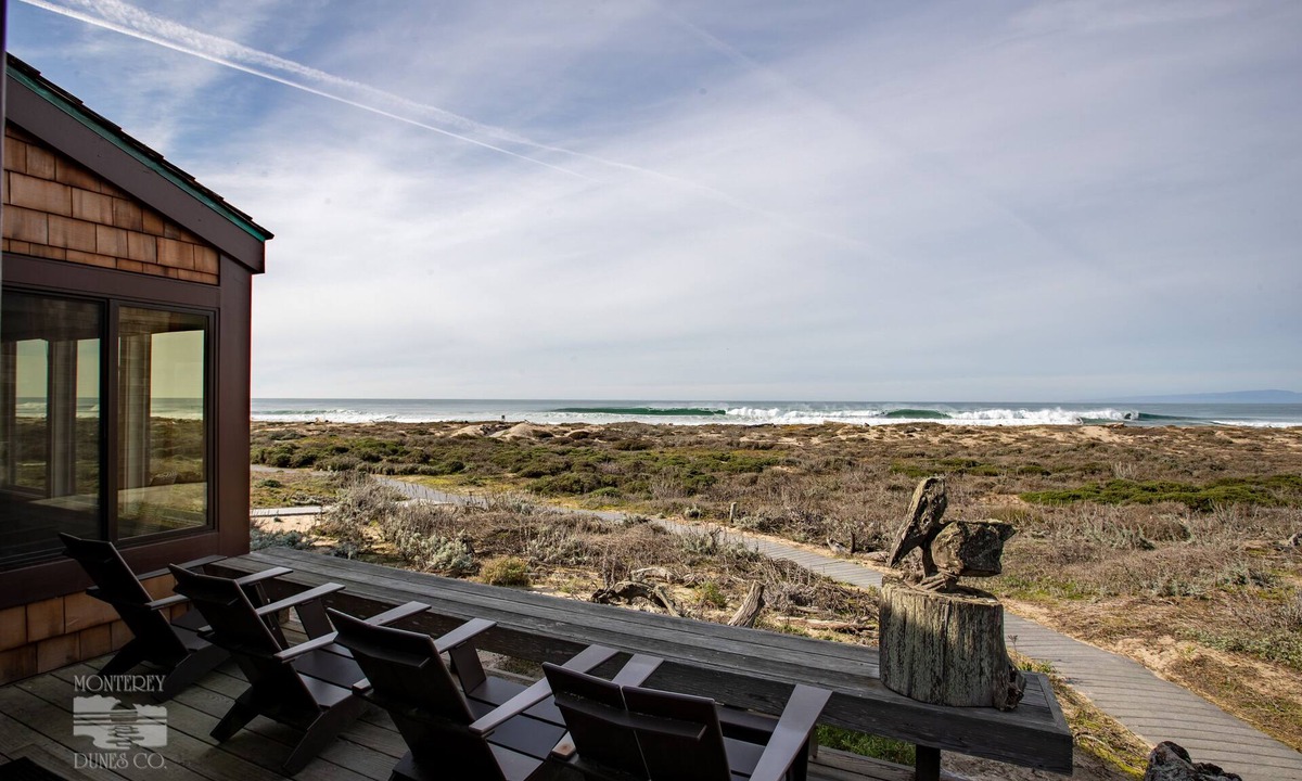 Castroville House | Monterey Dunes Beachfront , just steps away from your deck! Book now without waiting!