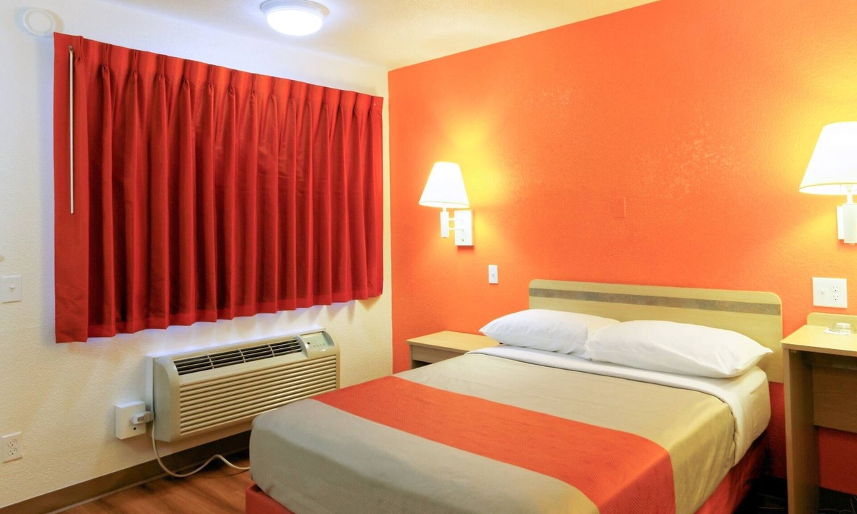 Chico Hotel | Motel 6 Chico, CA