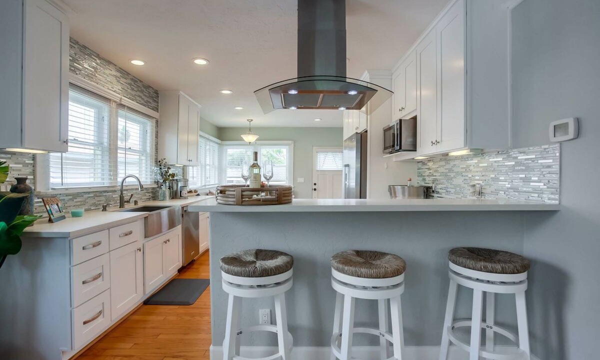 Ocean Beach House | New Listing - Beach Break Front is a 3 bedroom, 1 bath updated quintessential Ocean Beach Cottage.