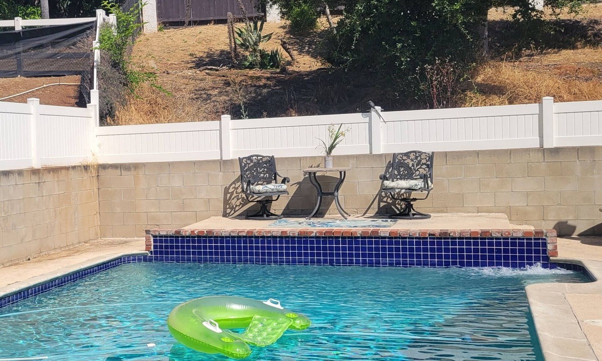 Lakeside House | New listing! Newly furnished, stylish one-bedroom! 30-day minimum stay.