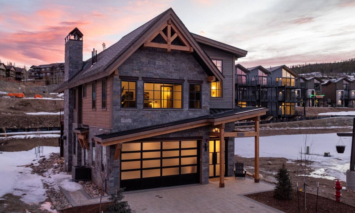 Winter Park House | New Luxury Mountain Home | Hot Tub | 3 Fireplaces
