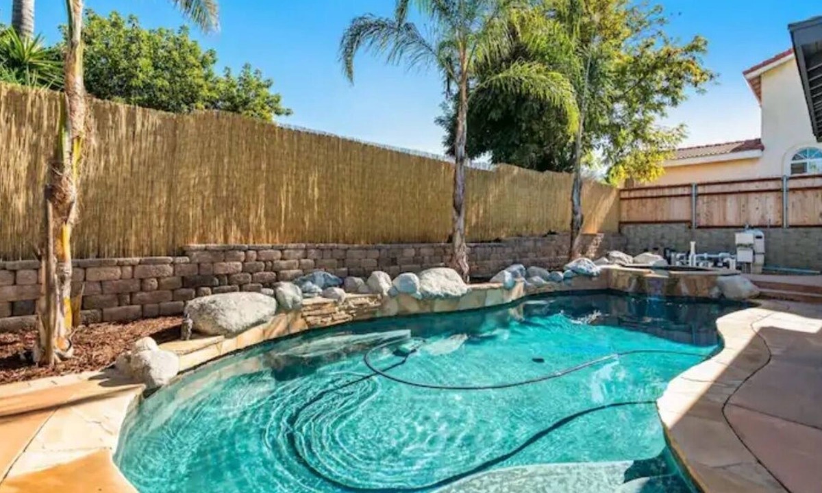 Terra Nova House | Oasis with ocean views/Pool/Hot tub! Sleeps 10!