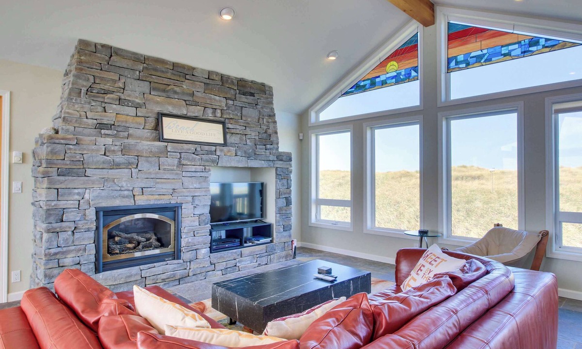 Bayshore House | Oceanfront Home with Bay Views, Free WiFi, Gas Grill & Gas Fireplace