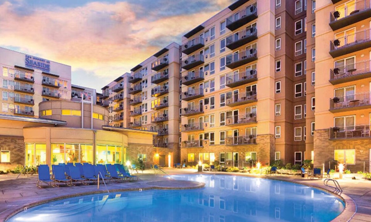 Seaside Resort | Oceanfront Seaside Beach Condo 2 Bedroom/2 Bathroom Sleeps 6