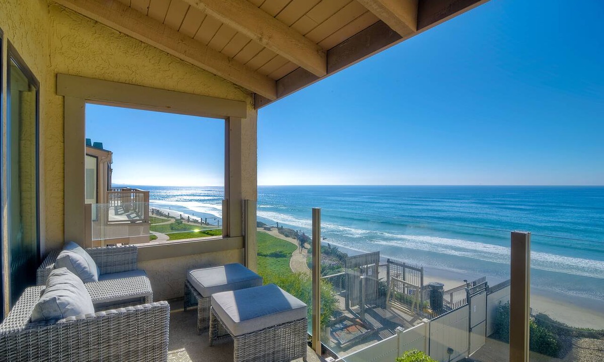 Solana Beach Condo | Oceanfront Views, Heated Pool, Hot Tubs, BBQ