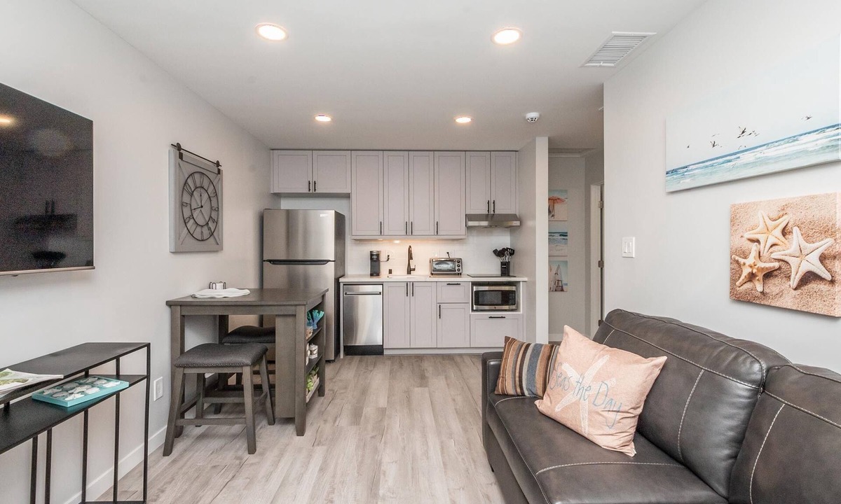 Encinitas House | Outstanding Location - Come Relax and Stay at the Beach