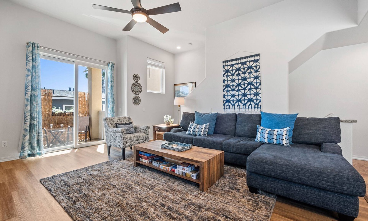 Pacific Beach House | Pacific Beach Dreamin' - AC, Garage, Walk to Beach & Town