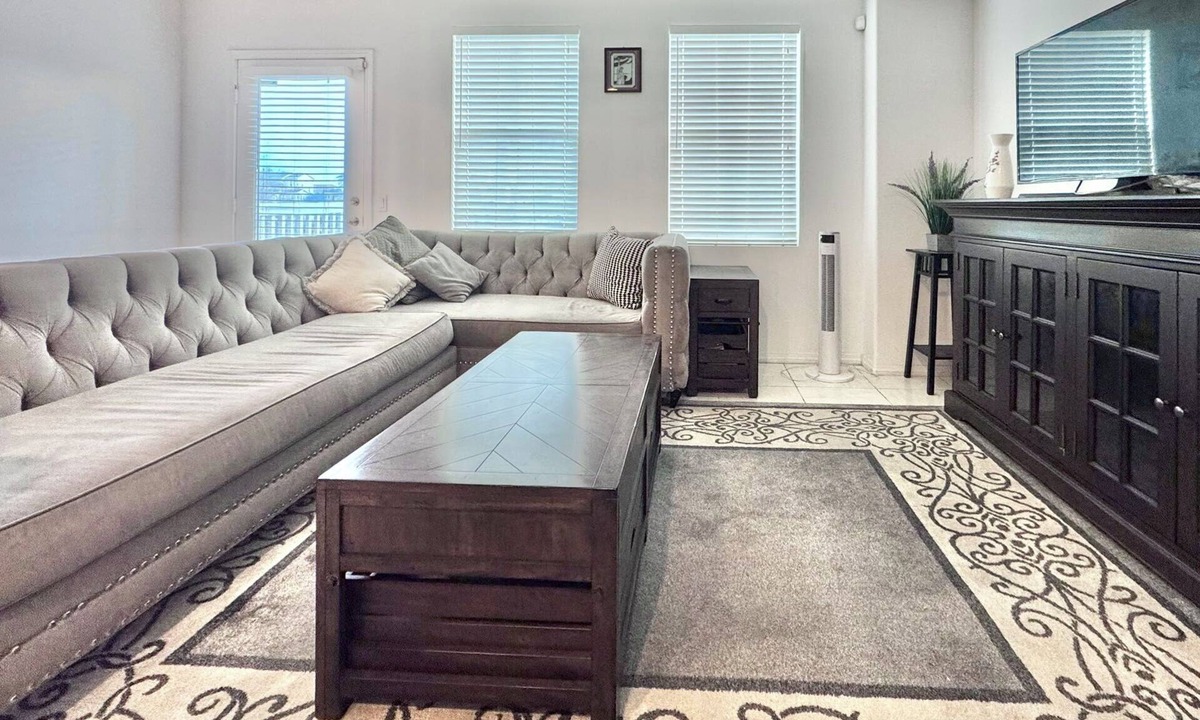 Riverpark Condo | Peaceful 4-bedroom condo in most popular collection area