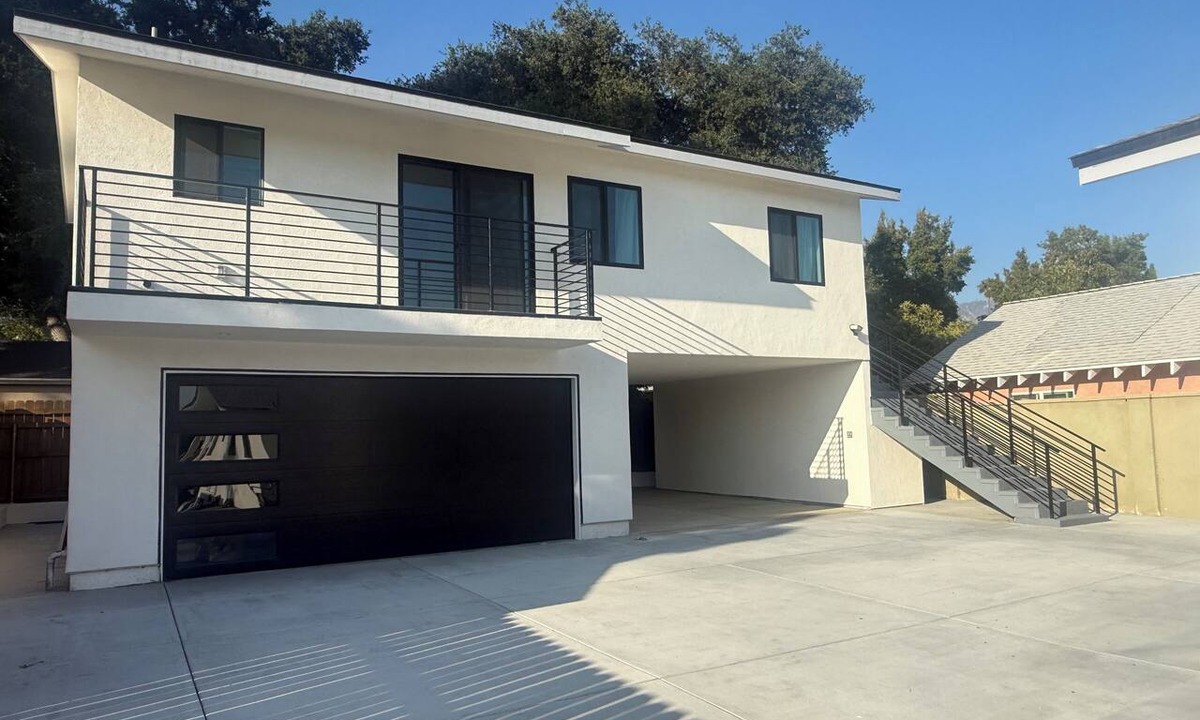 Altadena Apartment | Perfect 2-bedroom corporate apartment with AC in peaceful Altadena