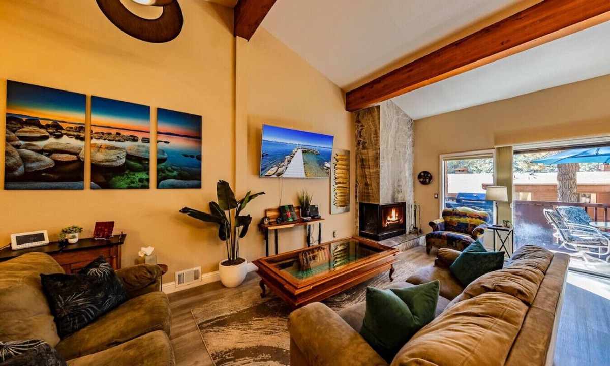 Zephyr Cove Villa | Pinewild Retreat | Sauna, Decks & Beach | Sleeps 6