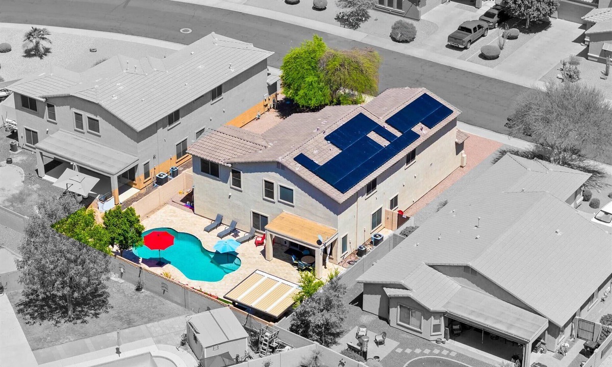 Orchards House | Pool, Grill, Games & Chill - Surprise Awaits!
