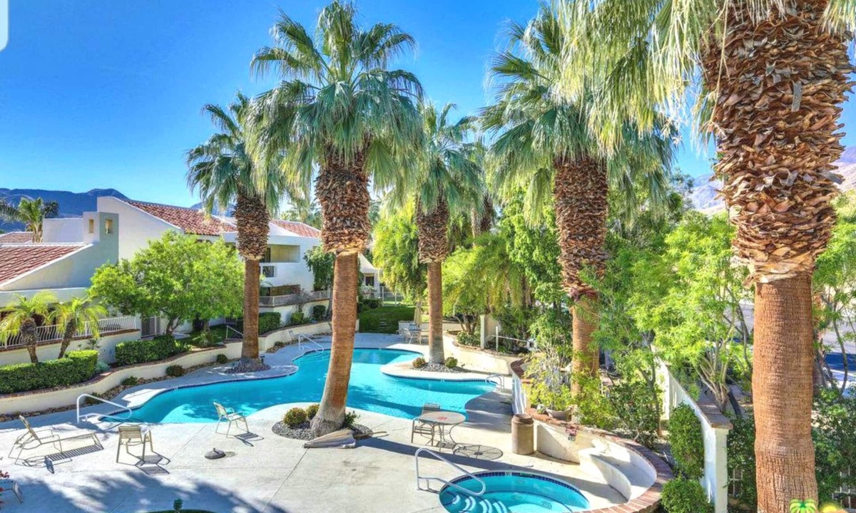 Canyon Corridor Condo | Privacy and serenity in this lushly landscaped community