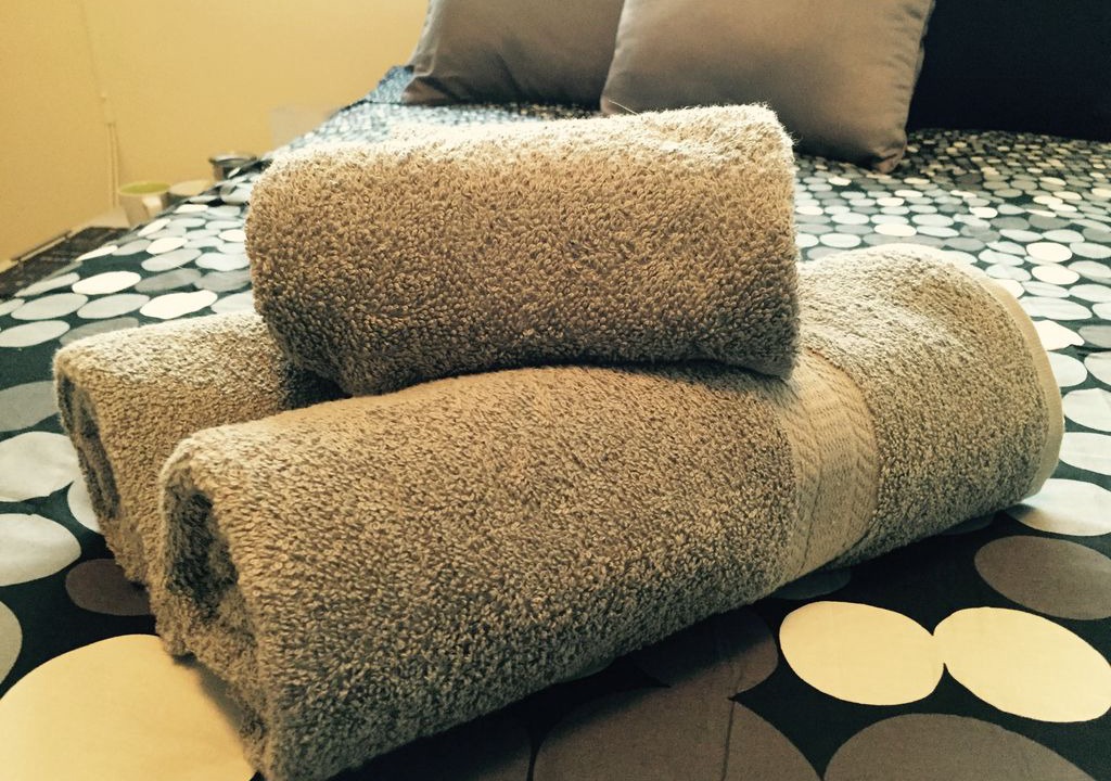 Palms Apartment | PRIVATE Room+Bath. SantaMonica/Venice/Hlywood/DTLA