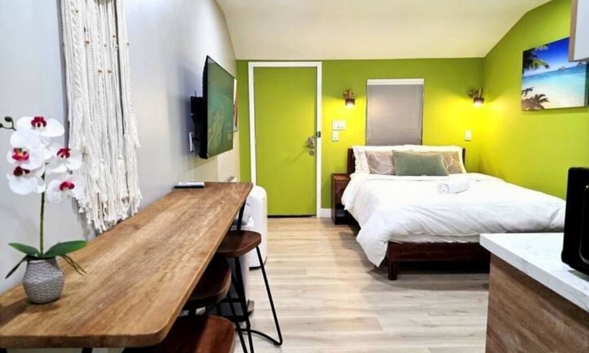 Cherryland Apartment | Private Urban Oasis Near SF - w/kitchenette 22421B