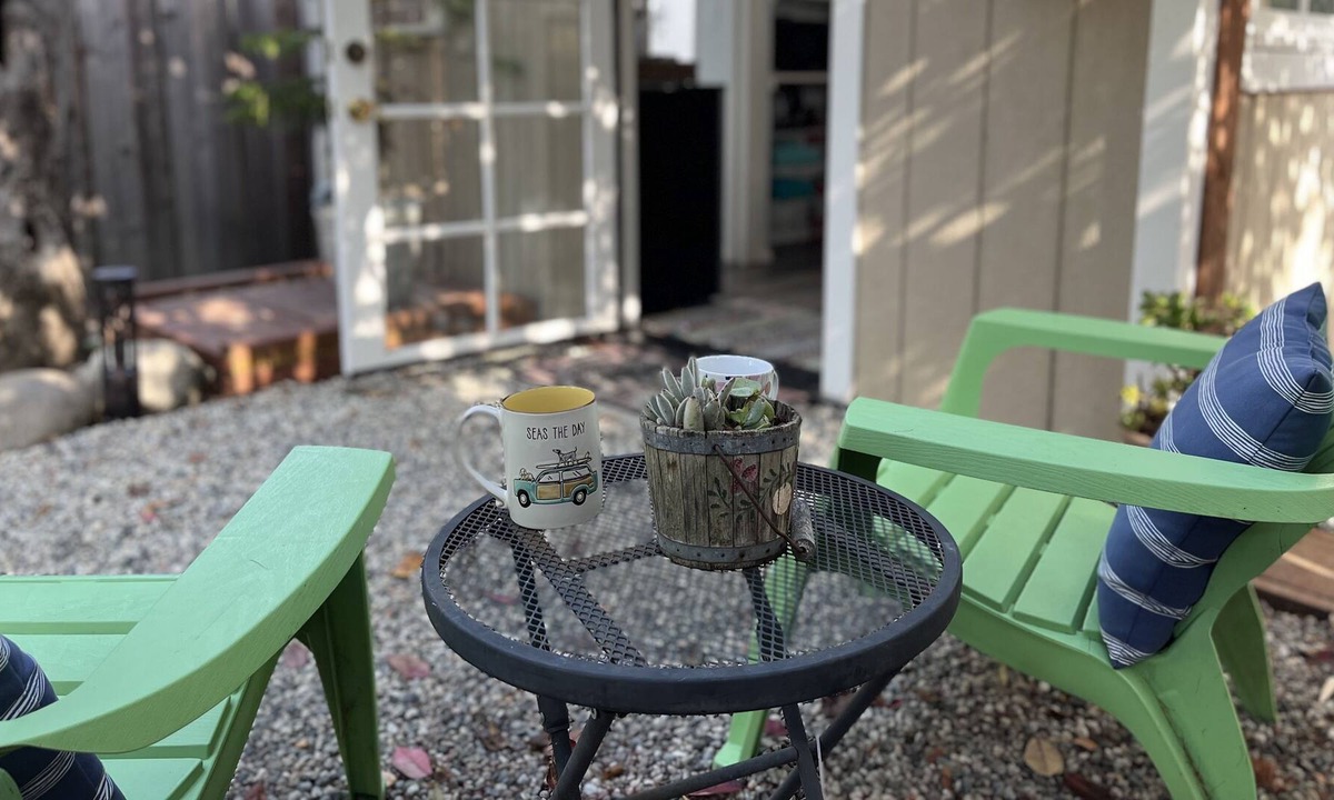 Aptos Apartment | Quiet Cozy Cottage Walk to the Beach
