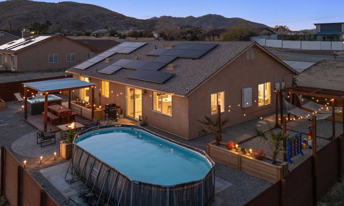 Joshua Tree House | Relaxing Desert Oasis · Hot Tub · Private Pool · 10 mins from National Park