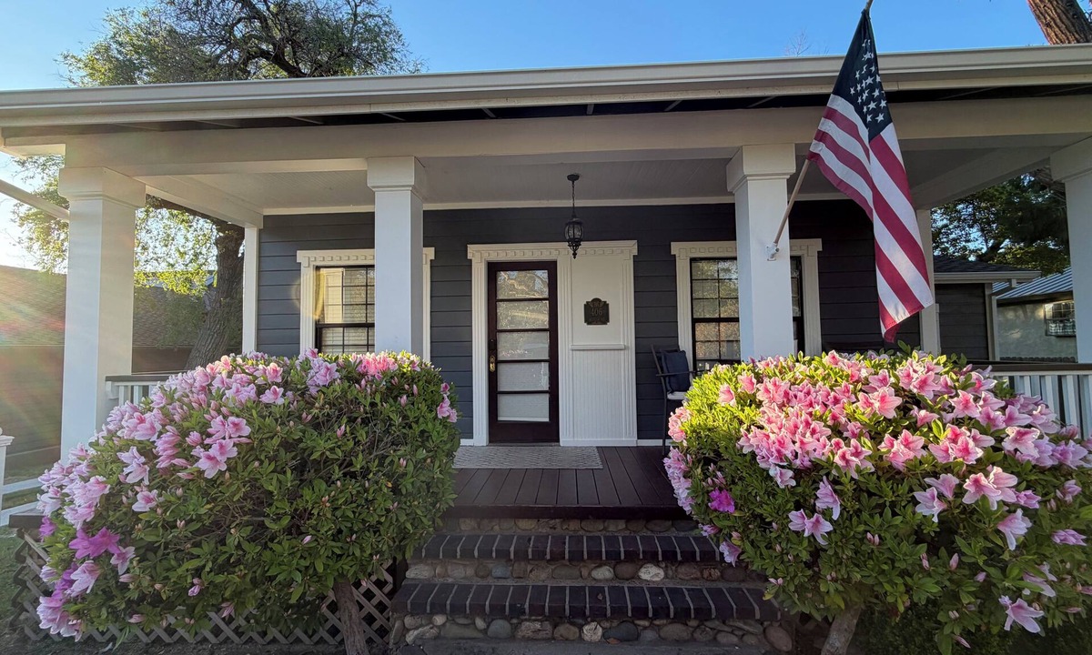 Folsom House | Remodeled Historic Folsom Craftsman House - Pool - Walk to Sutter St