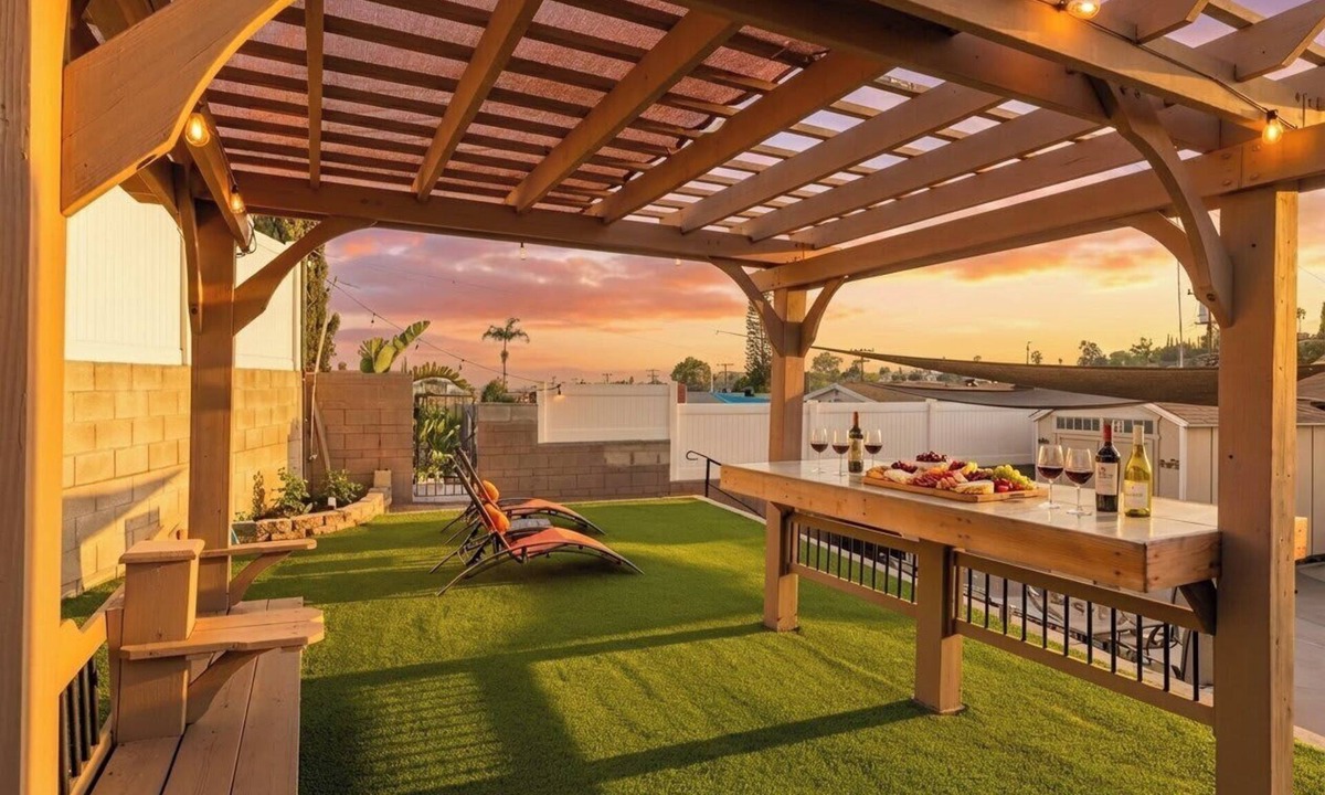 Lemon Grove House | Renovated, Lg Backyard w/Outdoor DIning