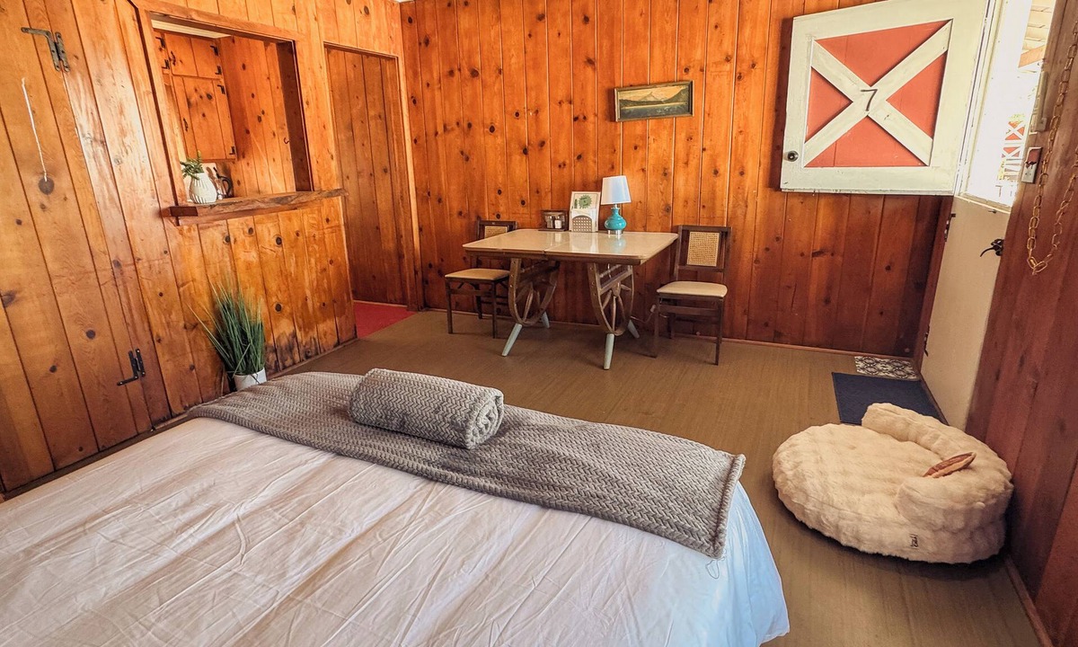 Joshua Tree Hotel | Room 7 1950s Ranch Hideaway - Joshua Tree