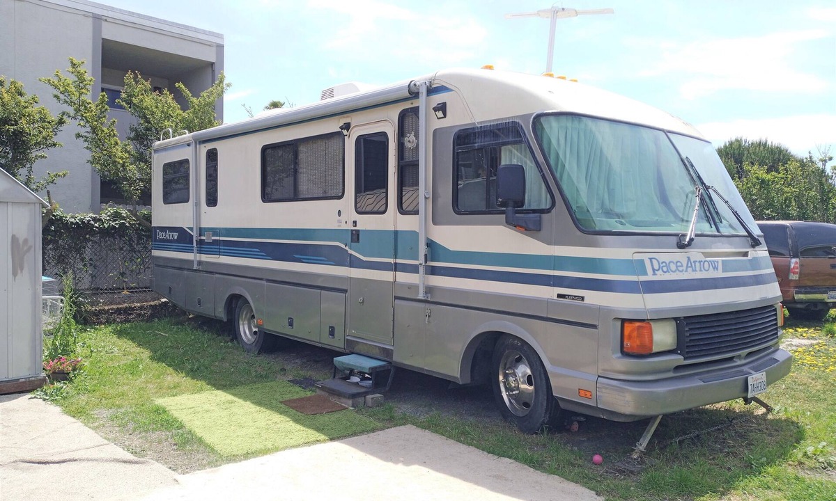 Richmond House | RV suite near El Cerrito BART
