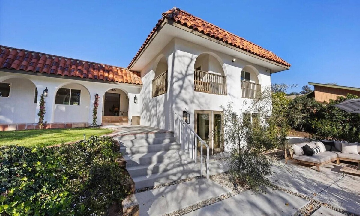 Meiners Oaks House | Sacred Ground Ojai Estate