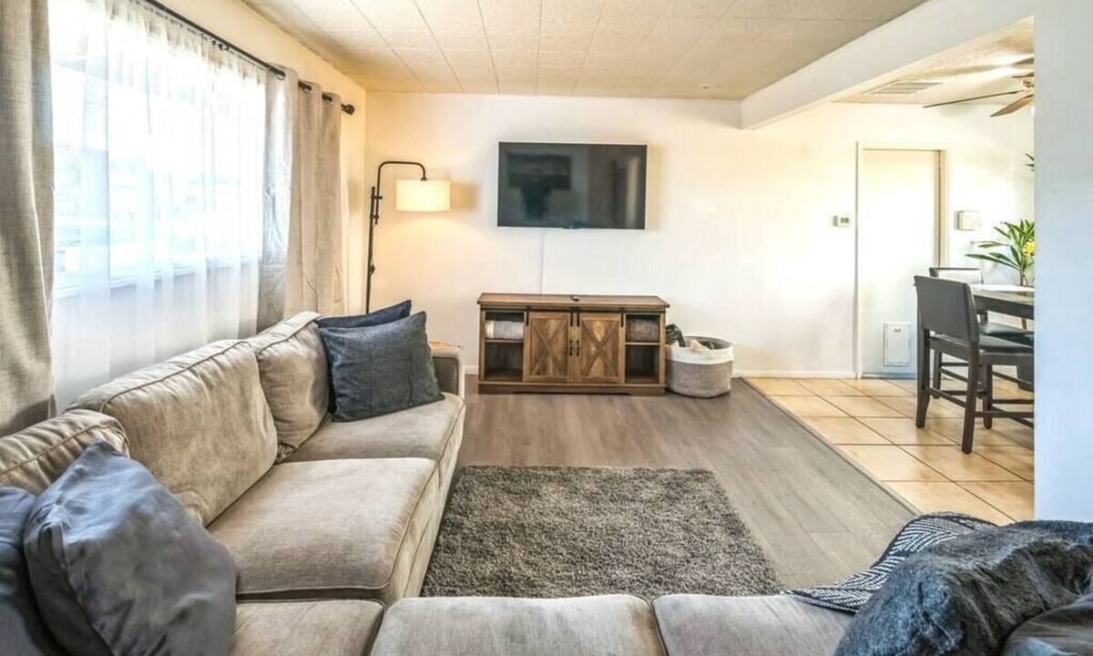 North Clairemont House | San Diego Home - Mission Beach, Views & Relax!
